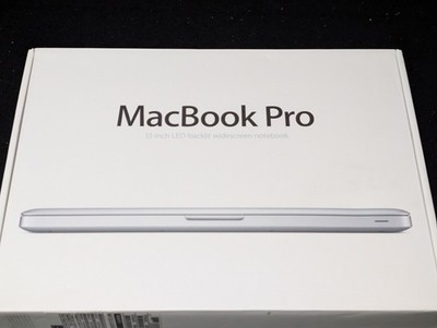 Apple MacBook Pro 13'' 2.4GHz 4GB 250GB High Sierra with Box, Discs, & Power Cord