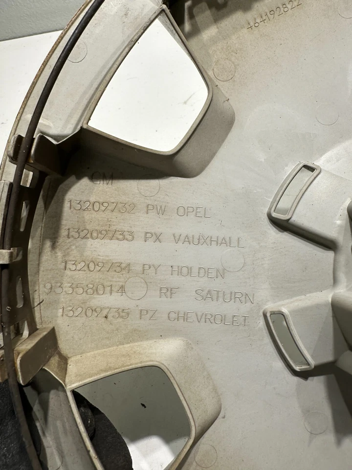 Calota Saturn Astra 16" 2008-2009 #93358014 & #464192822 - Imagem 2 de 4