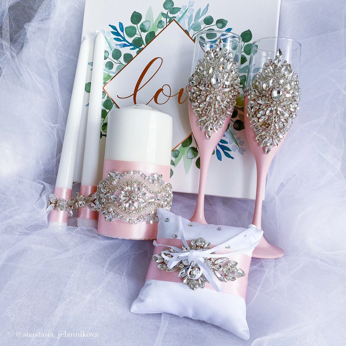 Pink wedding shop set