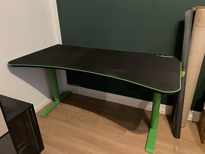 Arozzi Arena Gaming-Tisch - Pure Black