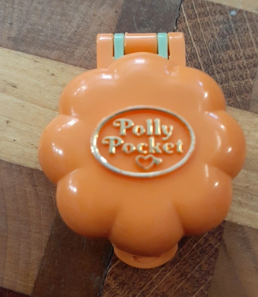 Vintage Polly Pocket Flower Surprise Ring & Figure 100% Complete Vintage Polly Pocket Flower Surprise Ring & Figure 100% Complete