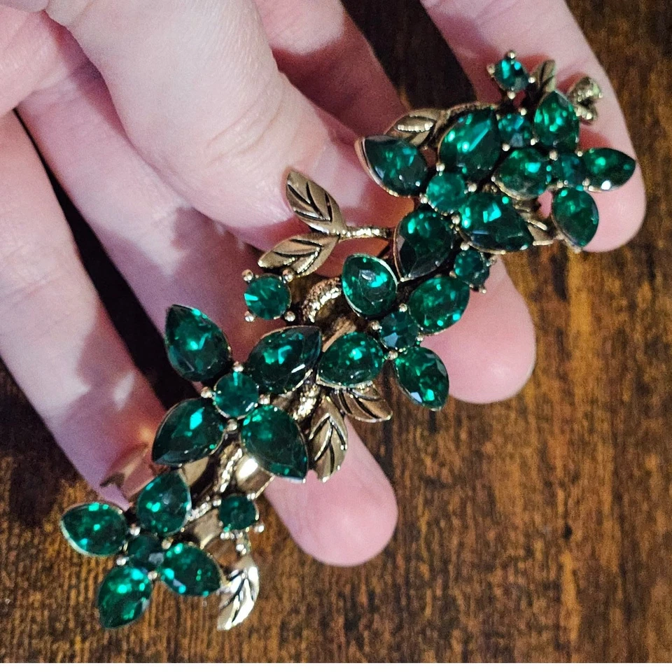 Pinza para el cabello Boutique verde estrás floral tono dorado mezclado metal Foto 4 de 4