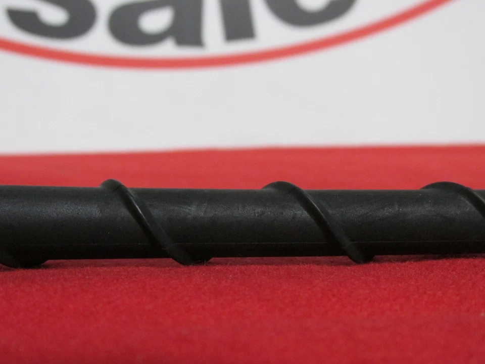 Chrysler Pacifica Sebring Dodge Avenger Nitro Jeep Liberty antena curta Mopar - Imagem 2 de 4