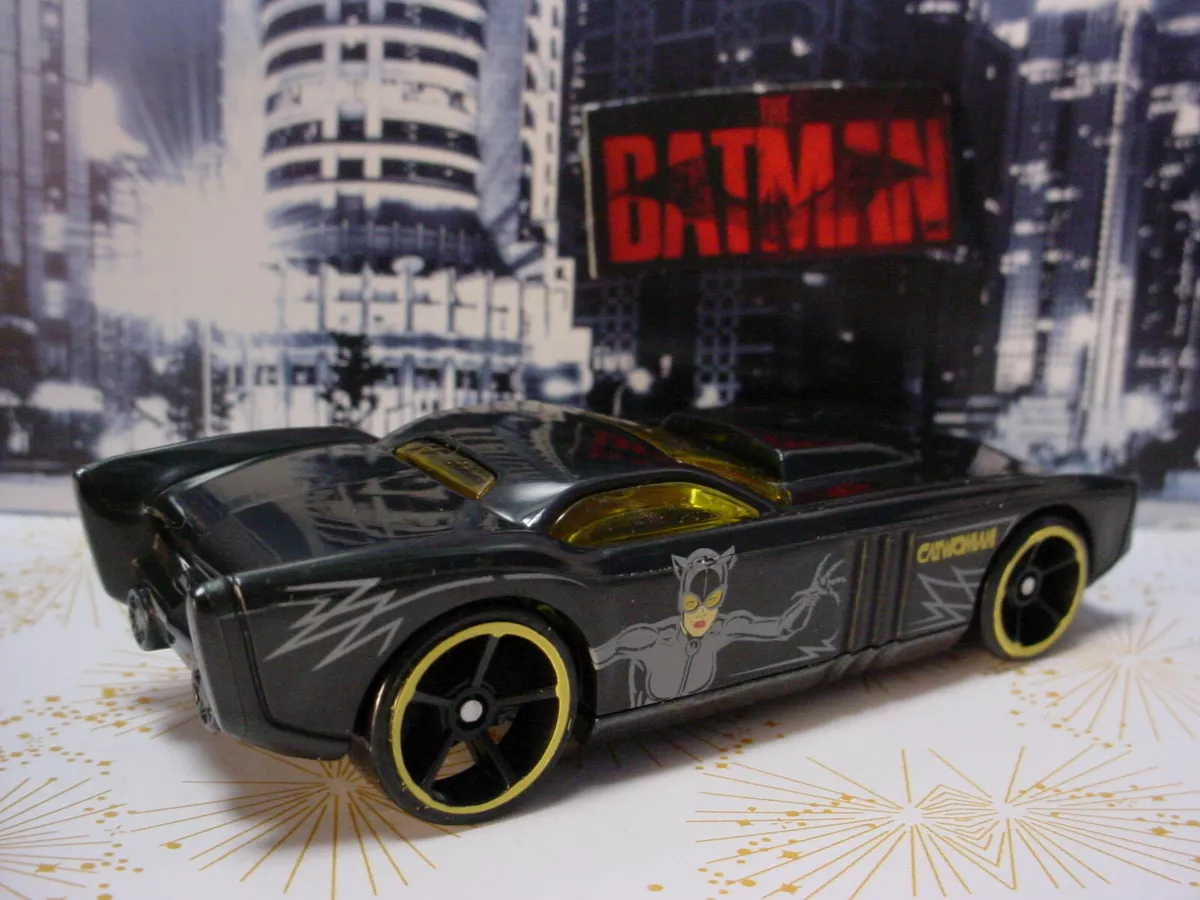 2022 THE BATMAN Design THE GOV'NER☆ black;CATWOMAN☆LOOSE Hot Wheels