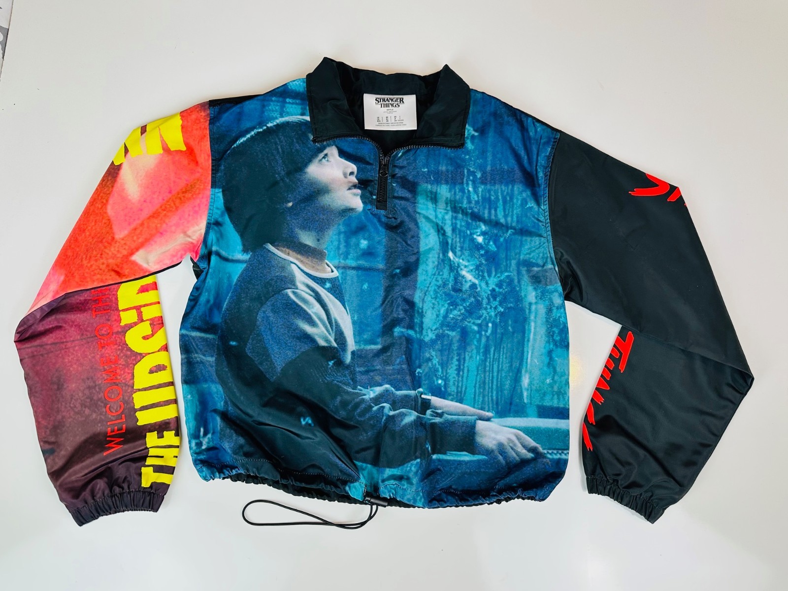 Netflix Merch Stranger Things Pullover Windbreake… - image 1