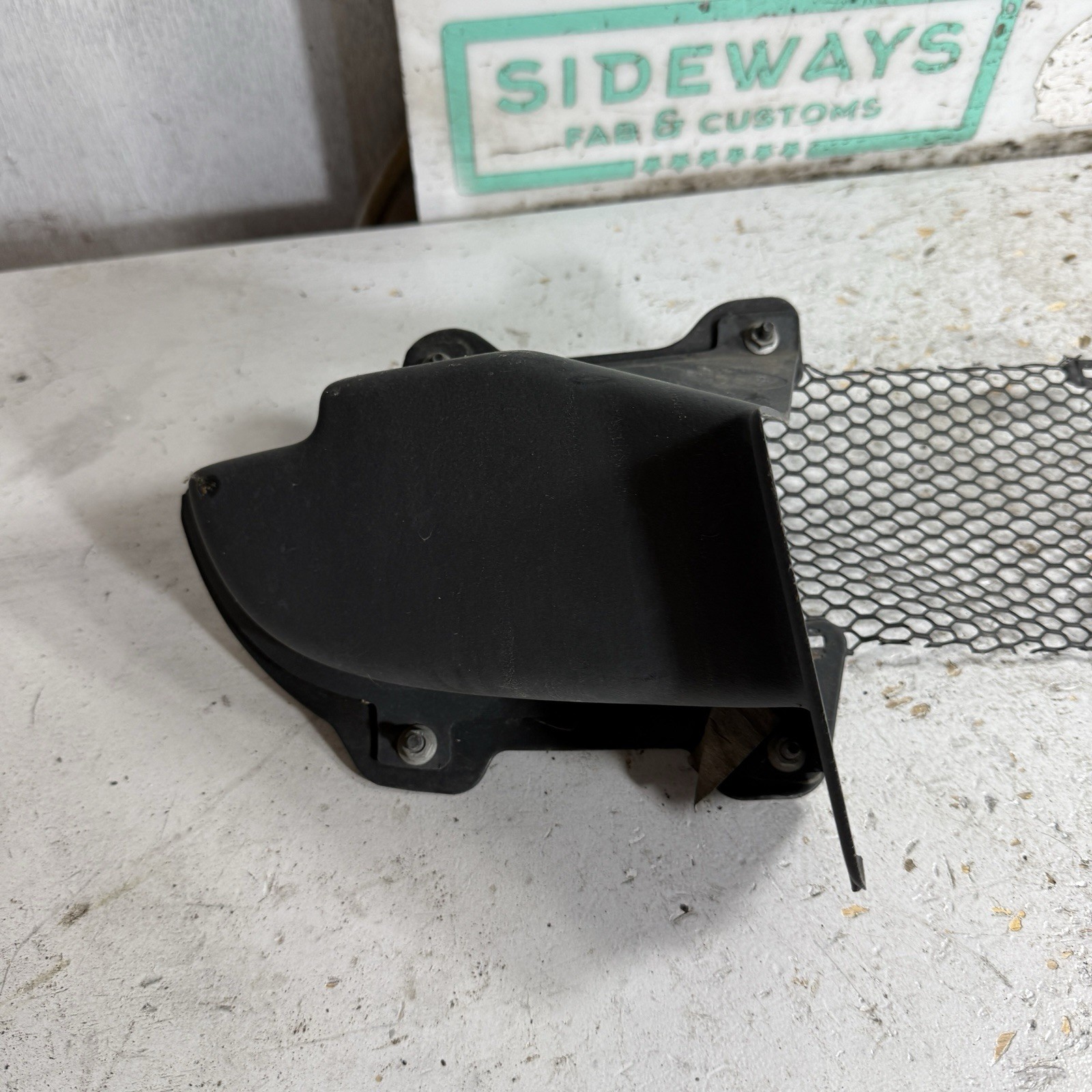 05-08 Maserati Quattroporte Front Bumper Radiator Lower Grille Mesh Sport M139