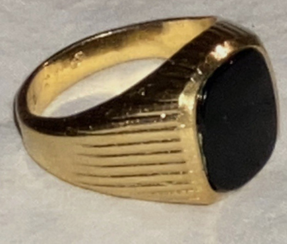 VTG Park Lane Gold Tone Ring With Black Stone MENS 9.75 Faux MCM Retired COSTUME