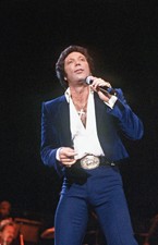 Welsh superstar Tom Jones made an emotional much heralded return t- Old Photo