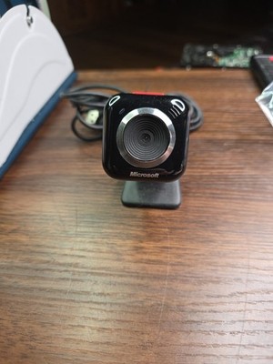 Microsoft LifeCam VX-5000 Web Cam, Black And Red Trim *TESTED AND WORKING*