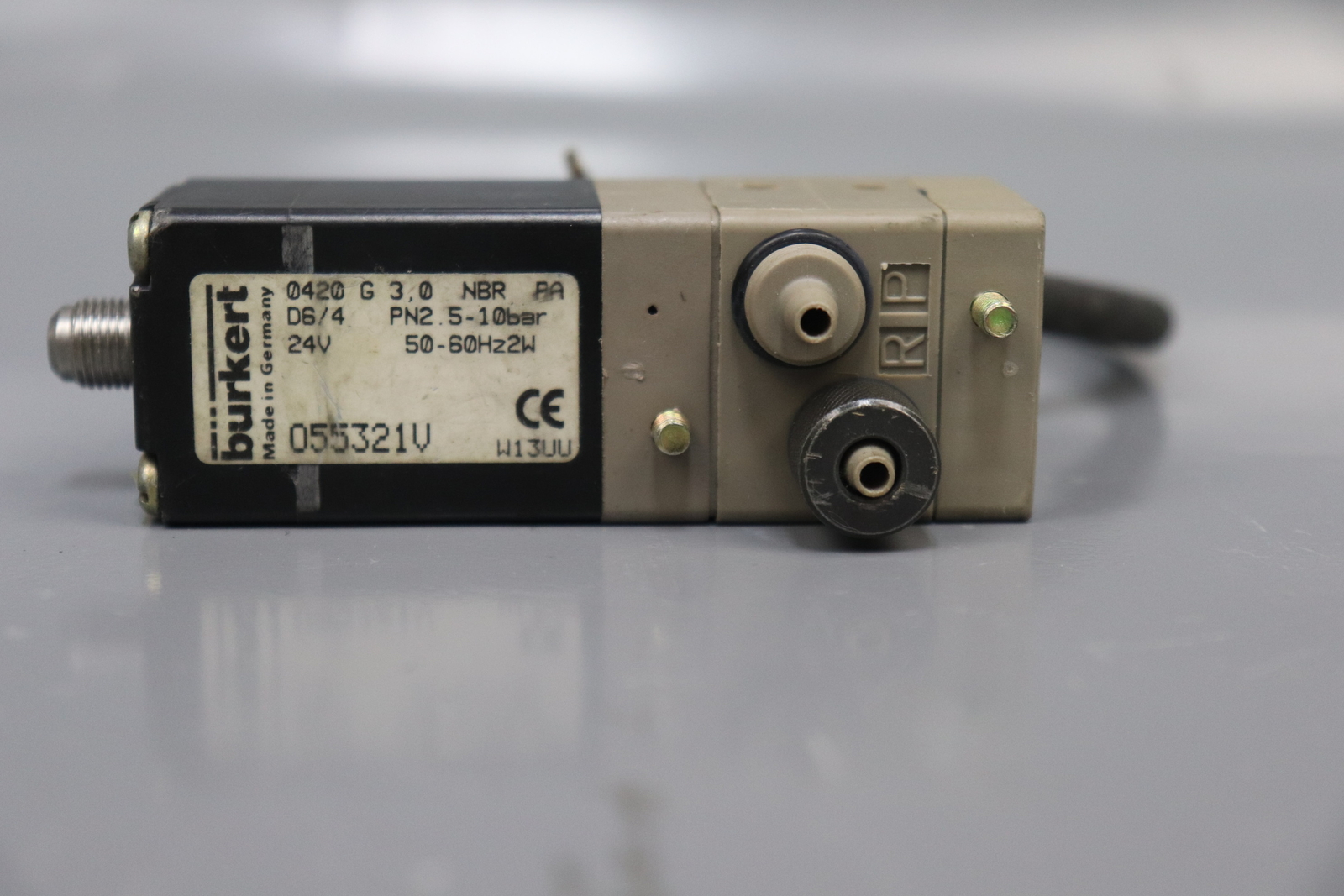 Elettrovalvola BURKERT 5413 G 6.0 NBR PA NPT 1/4, 24V DC, 2W, PN1-10bar, Modello 00562239