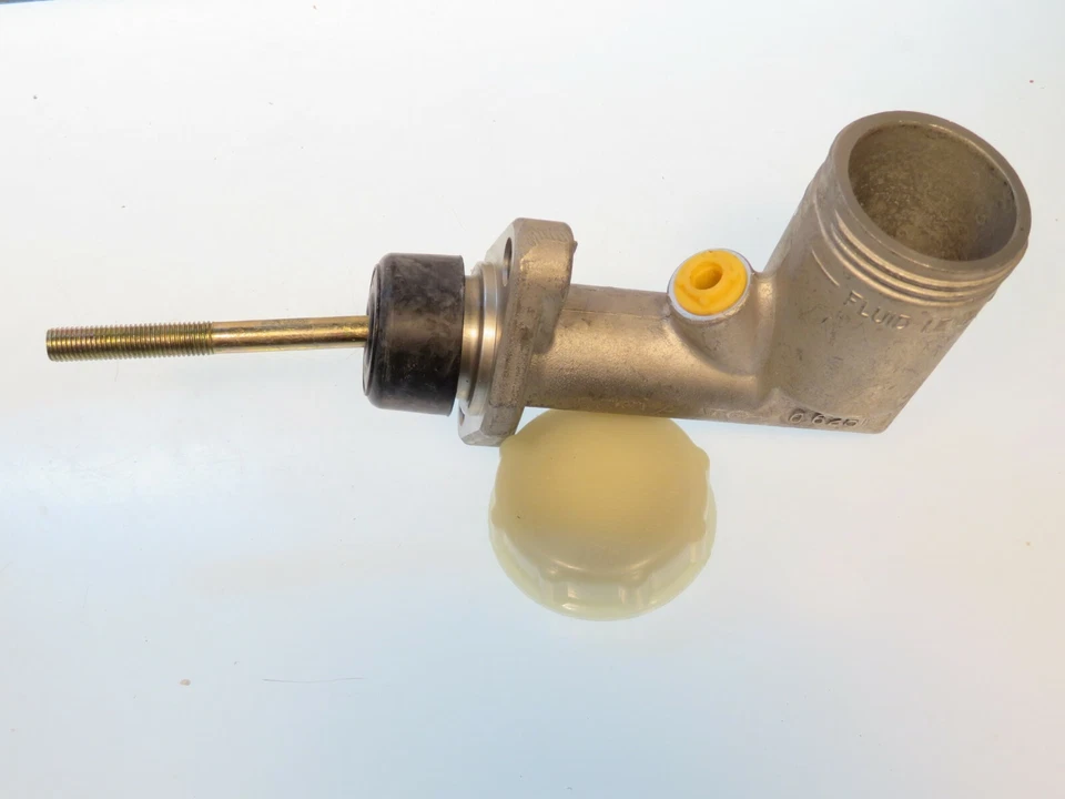 Cilindro mestre de freio de furo 5/8" compatível com Ford Anglia Nash Metropolitan e Lotus Seven - Imagem 3 de 4