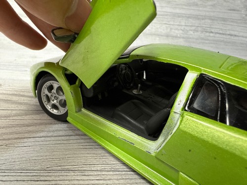 Maisto Lamborghini Murcielago Diecast Car Scale 1/24 - Picture 12 of 16