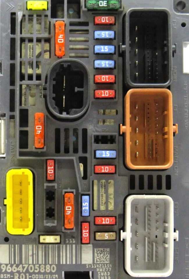 ⭐ PEUGEOT / CITROEN 9664705880 BSMR0100 BSM-R01-00 FUSE BOX ⭐ - Image 4 of 4