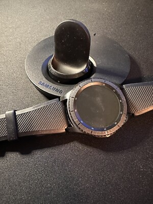 Samsung Galaxy Gear S3 Frontier in schwarz