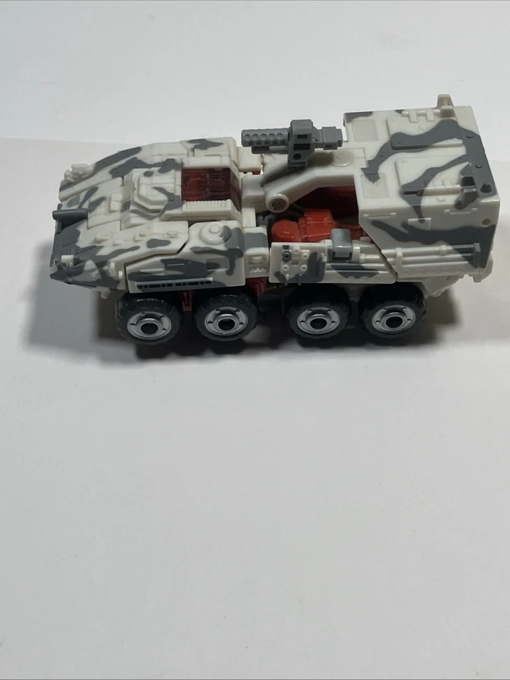 Hasbro Transformers Wreckage Decepticon Deluxe Class Action Figure - Image 2 of 4