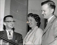 1958 Press Photo Dr. Laurence Toombs, Dr. and Mrs. John Tibbets at Drew School