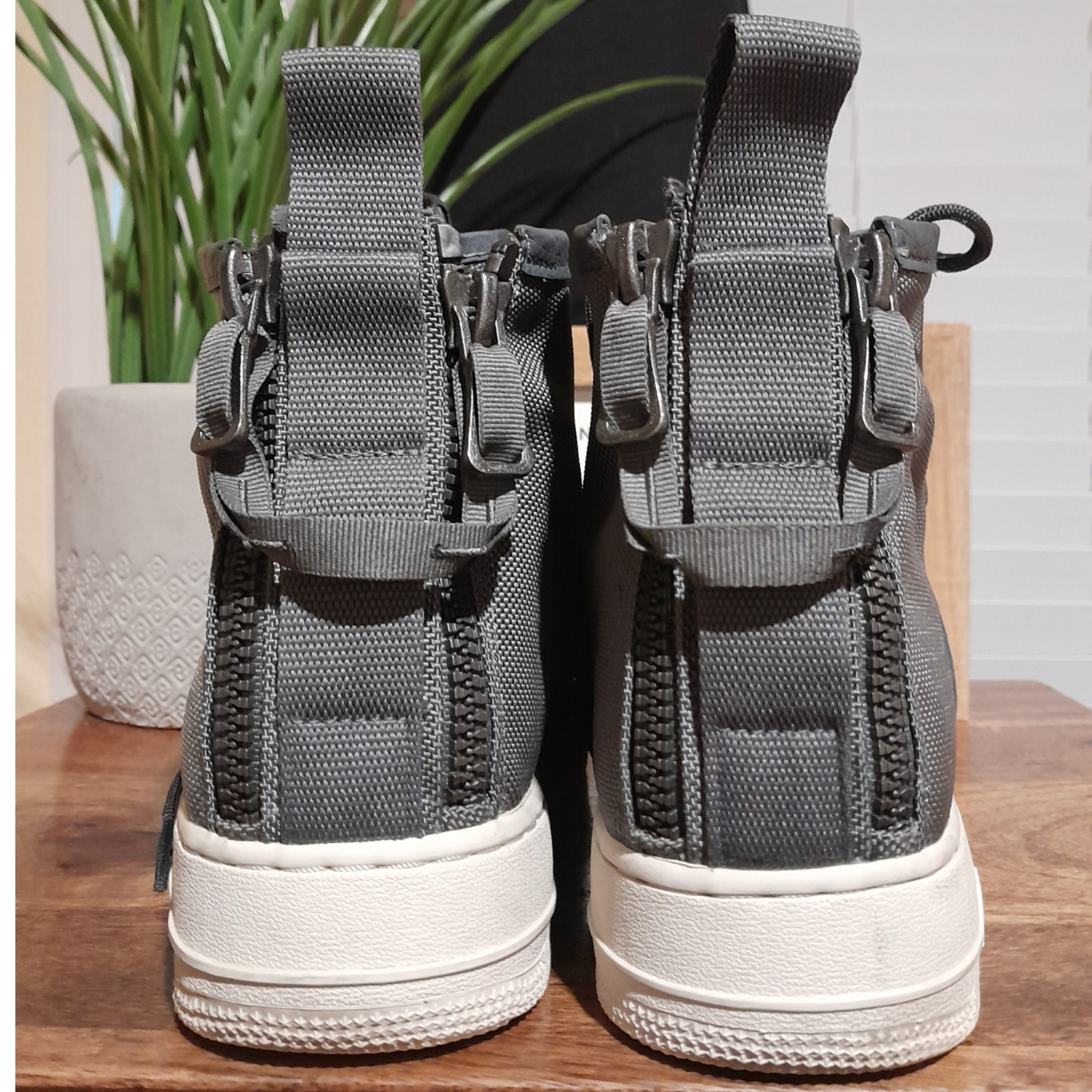 Nike SF Air Force 1 Mid Grey Streetwear Sneakers Sz 10.5 Preowned  thumbnail 3