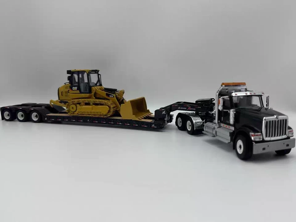 International HX520 Tandem Tractor XL120 Trailer & CAT 963K Dozer 1:50 DM 85599 - Image 2 of 4