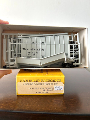 E & B Valley #4208  D.& R.G.W. Airslide Covered Hopper Car #18105 Kit H.O. 1/87