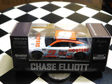IC34 ACTION 2022 1/64 CHASE ELLIOTT HOOTERS CAMARO ZL1