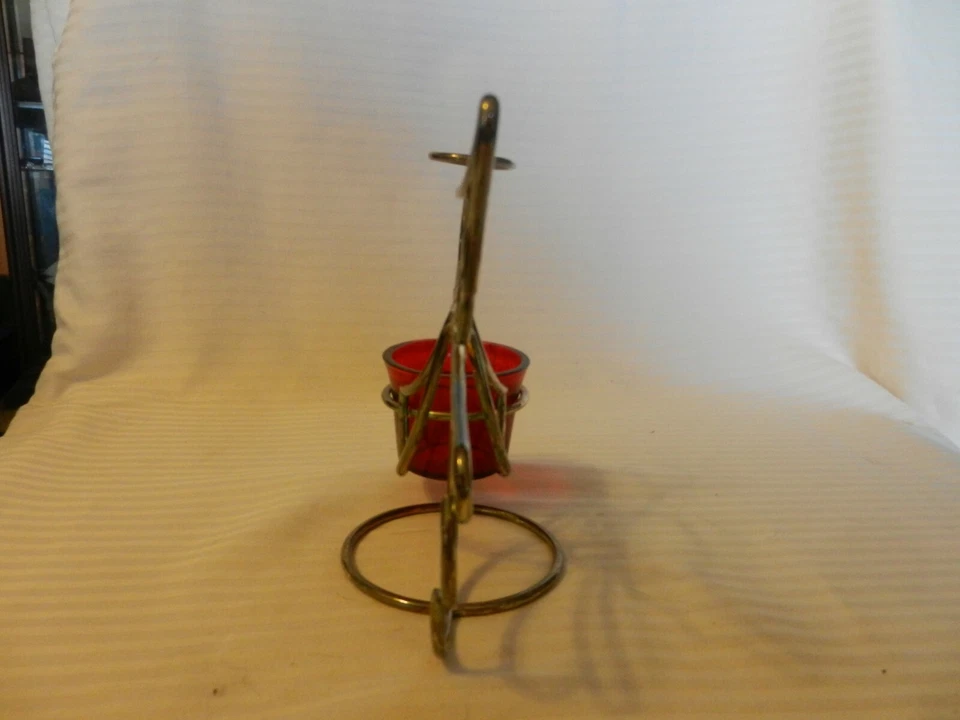 Estatueta de anjo fio de metal tom dourado luz de chá suporte de vela vidro vermelho 5,75" de altura - Imagem 4 de 4