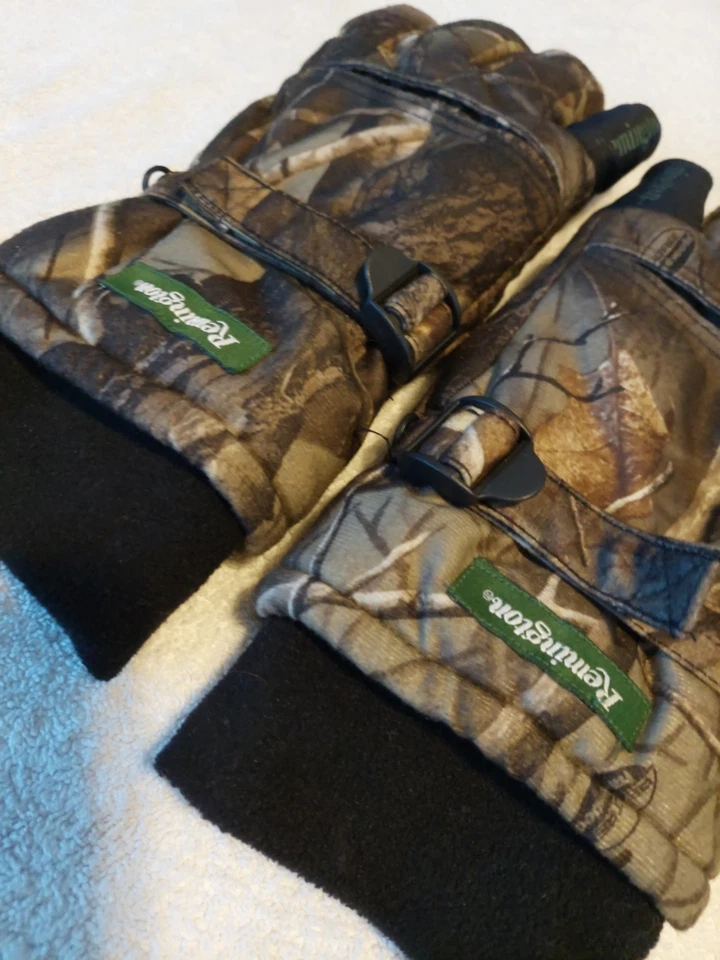 Remington Camo Insulated Waterproof Hunting Gloves - Image 2 of 4
