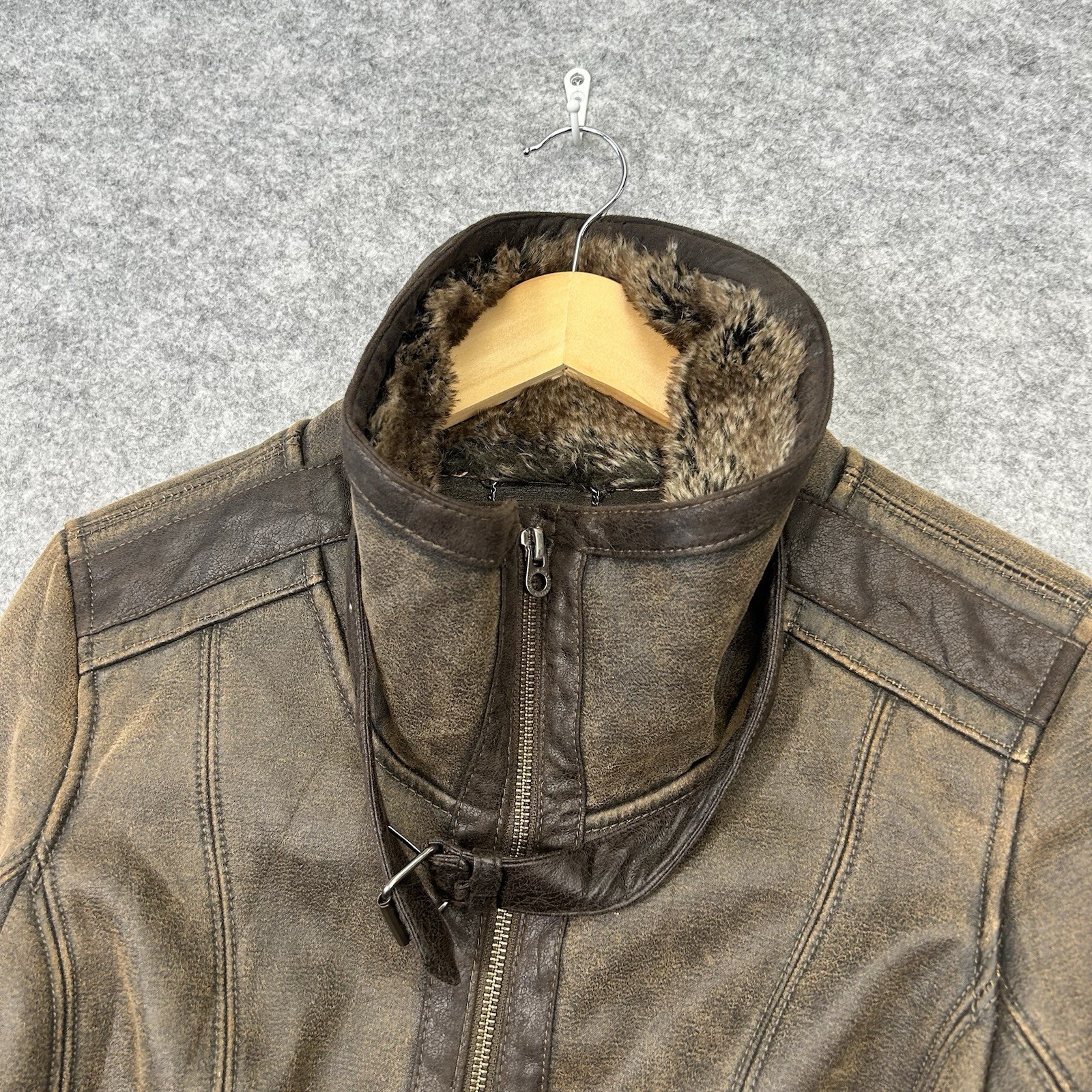 Vintage Armani Jeans Shearling Jacket Women’s EU42 US6 Brown Full Zip Retro Coat image 9