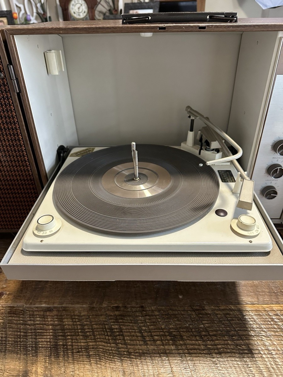 Zenith 7552W Stereo Phonograph Record Player Solid State Fold-Out