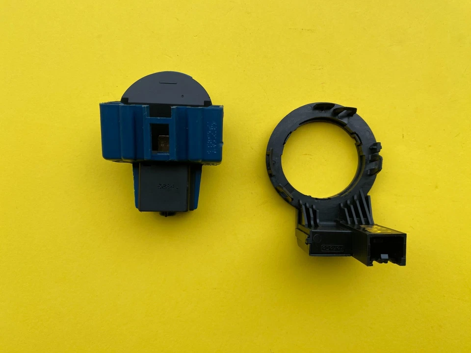 Interruptor de arranque e inmovilizador Ford Fiesta 2011-2019 OEM 8A6T-15607-AC Foto 2 de 4