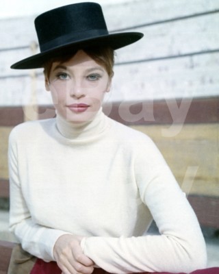 Leslie Caron 10x8