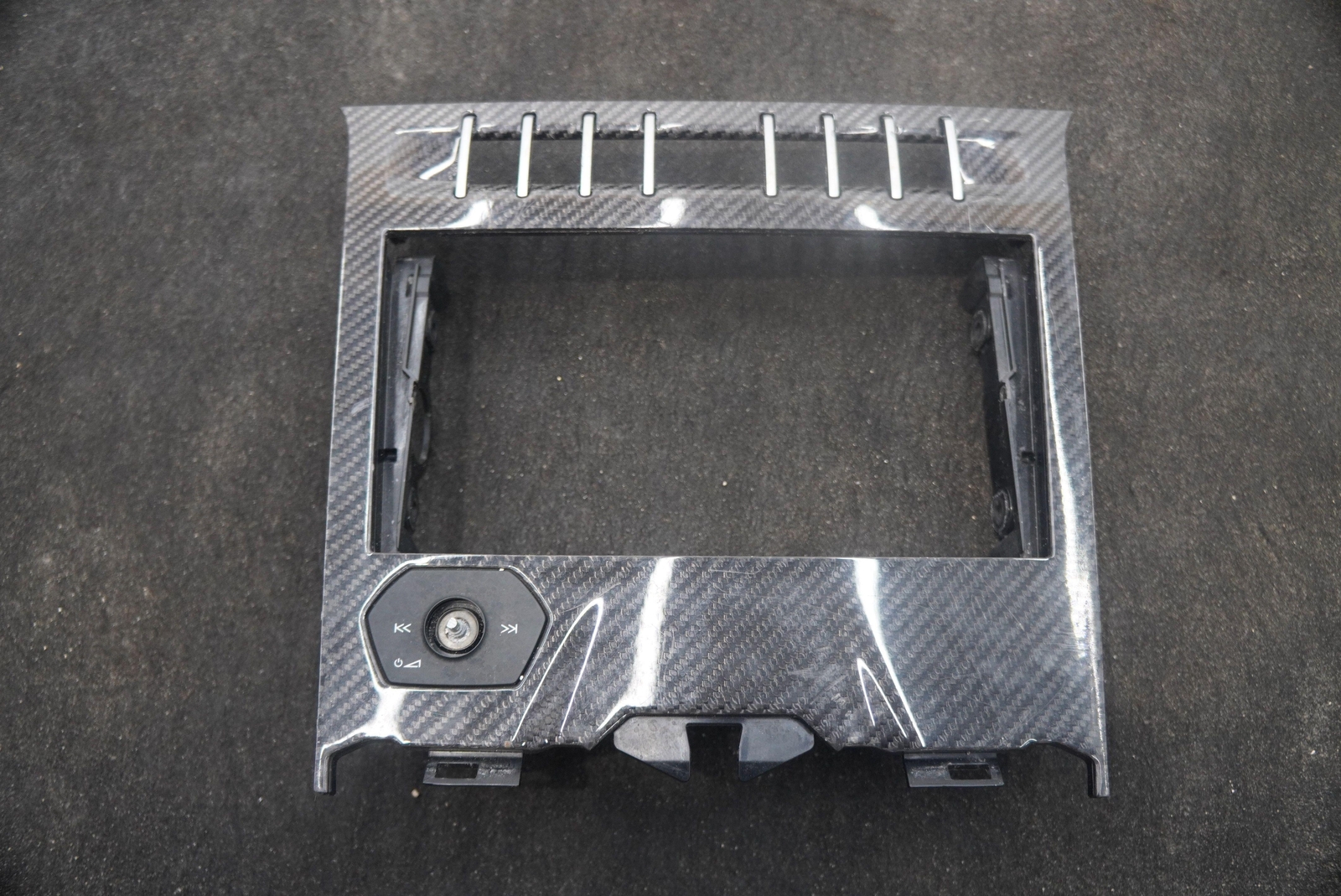 Center Console Carbon Fiber Bezel Trim Panel 4ML857130C Lamborghini Urus *Note*