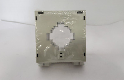 LOVATO DM3T 0800 CURRENT TRANSFORMER, 800/5A 50-60Hz, NIB