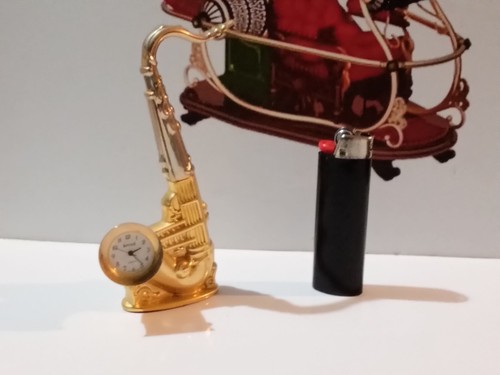 Clock Miniature - Royale Saxophone Quartz Japanese Movement