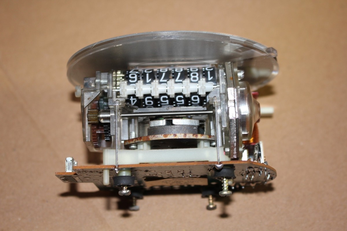 BMW E30 SPEEDOMETER GAUGE 220KM/H INSTRUMENT CLUSTER MOTOMETER