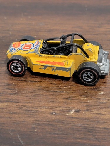 VINTAGE 1977 HOT WHEELS REDLINE ERA ROCK BUSTER YELLOW HK BASE w/ BLACKWALLS - Picture 3 of 4