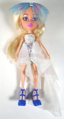 2015 Bratz Cloe Metallic Madness Doll - All Original