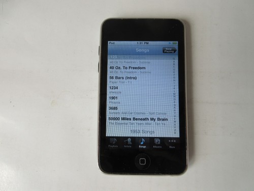 Apple iPod Touch 2nd Generation 16GB MP3 Music Player (1953songsMB531LL) - Picture 13 of 16