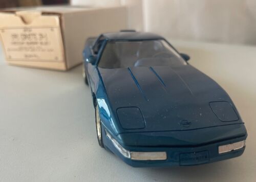 AMT/ERTL 1991 Chevrolet Corvette ZR-1 Medium Quasar Blue Promo 1:25 Scale (NEW) - Picture 1 of 6