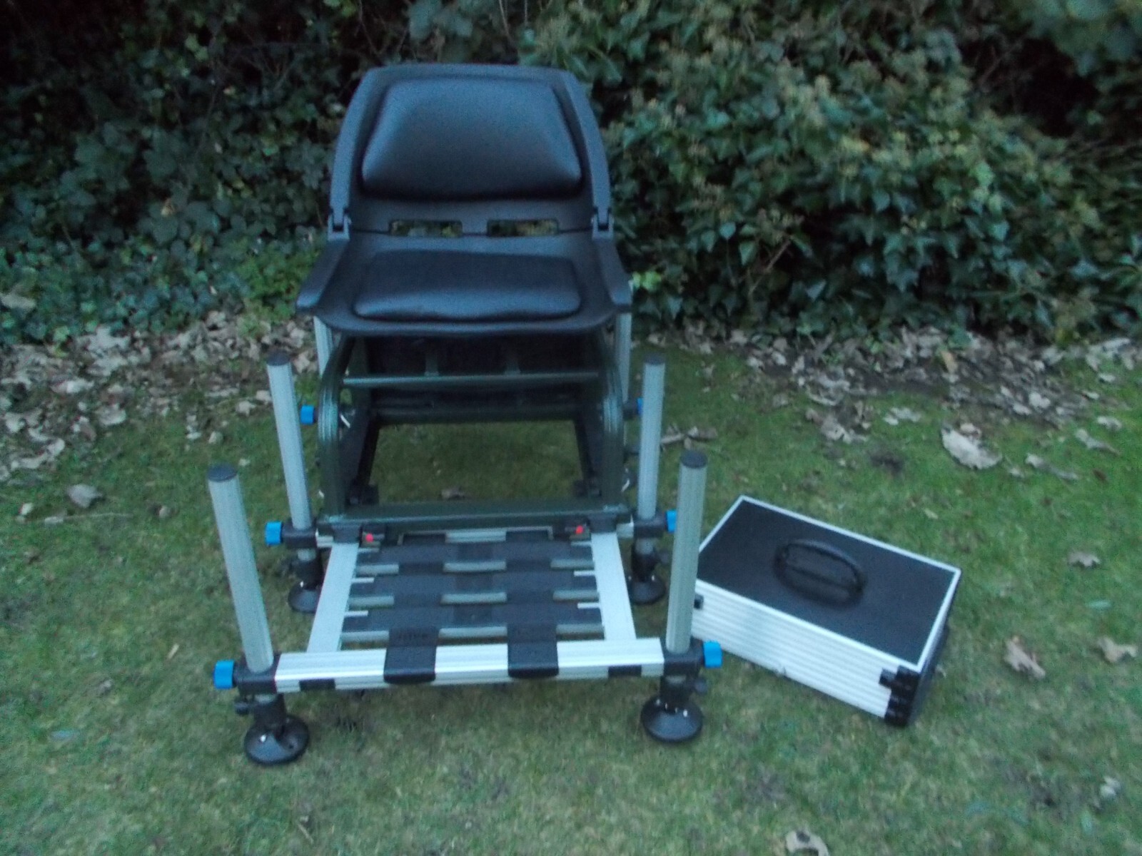 Rive ST8 Giro D36 Feeder fishing seat box + wheel kit FISHING SET UP eBay