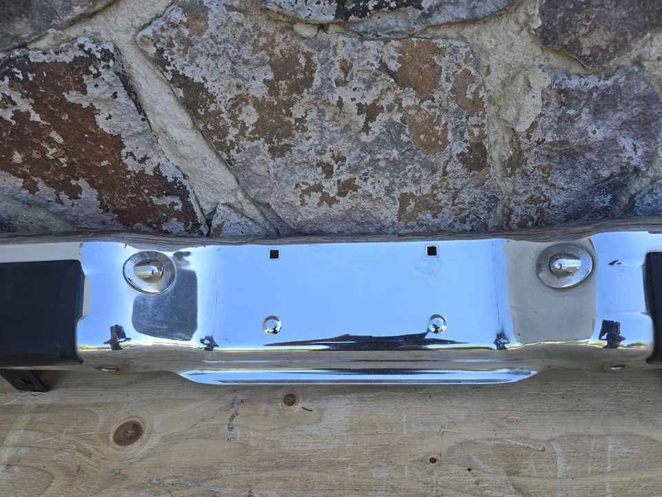 Parachoques trasero Ford Bronco 2 II 1983-1990 montaje cromado OEM V16 Foto 2 de 4