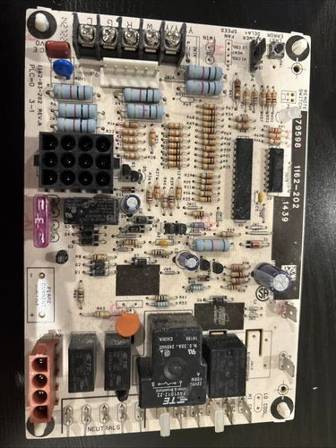 YORK COLEMAN LUXAIRE Furnace Control Board 1162-83-202