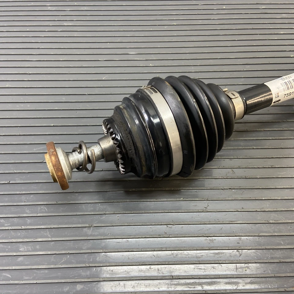 2012-2015 BMW X1 E84 2.0L AWD Front Right Axle Half Shaft 7591682 OEM - Image 4 of 4