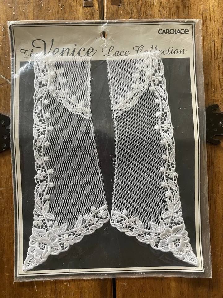 Lot Of 5 Vintage Lace Garment Collar Pieces Carolace Venice Beaded Rhinestone - Image 4 of 4