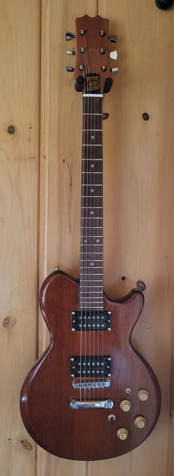 Early 1980s Hondo Deluxe 711 Series Electric Guitar