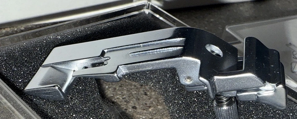 Authentic Pfaff Hobbylock Serger ELASTIC GATHERING FOOT 780 Series-NEW Old Stock - Image 4 of 4