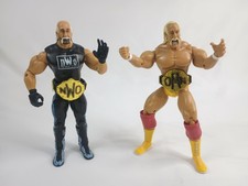 Lot of 2 Jakks Pacific 2003 + 2005 Hulk Hogan Figures Hollywood Hulkmania