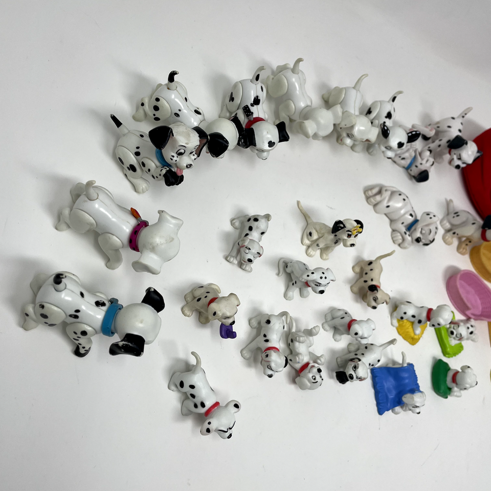 Vintage 101 DALMATIANS Lot of 28 PVC Toys Disney Figurines Dogs
