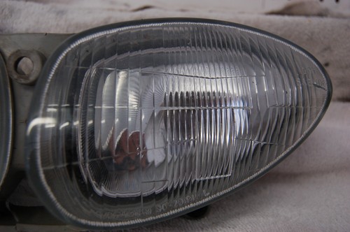 TRIUMPH SPEED TRIPLE HEADLIGHT - Picture 9 of 9