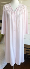 Shadowline Pink V-Neck Button Up Floral Applique 3/4 Sleeve Robe Housecoat Sz M
