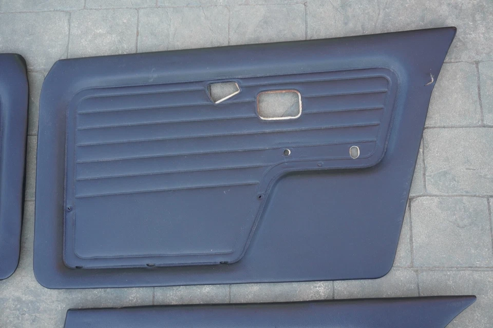 原始设备制造商宝马 E30 轿车门板全套 Schwarz 黑色 325i 325is 325ix — 第 2/4 张图片